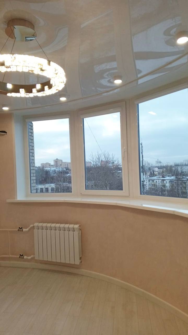 Эркерное окно в квартире новостройки с окнами VEKA Softline