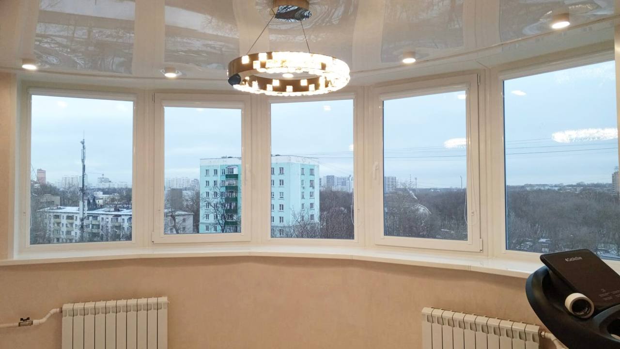 Эркерные окна VEKA Softline в квартире новостройки после замены