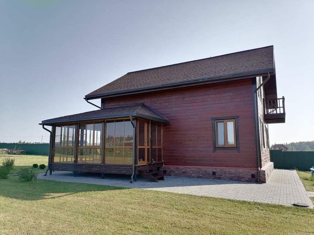 Панорамное алюминиевое остекление веранды частного дома