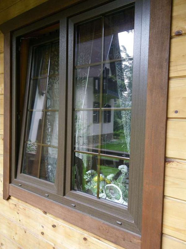 Пластиковые окна в старом деревянном доме (46 фото)